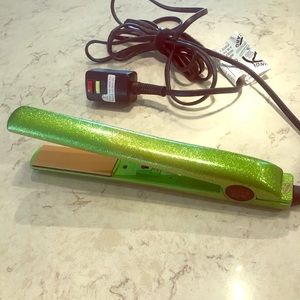 Chi flat iron Used only One time! Works perfect